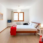 Apartamento Guesthost - Santa Rita Roomy Padua
