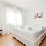 Apartamento Guesthost - Santa Rita Roomy *