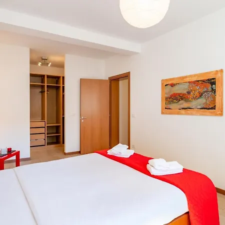 Guesthost - Santa Rita Roomy *
