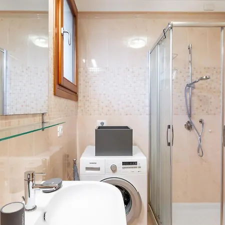 Guesthost - Santa Rita Roomy شقة بادوفا